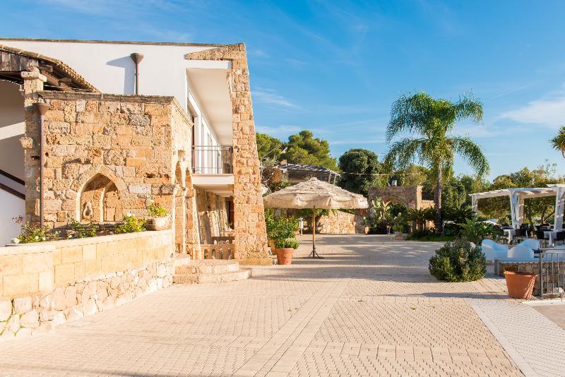 אוג'נטו Eden Resort Country מראה חיצוני תמונה