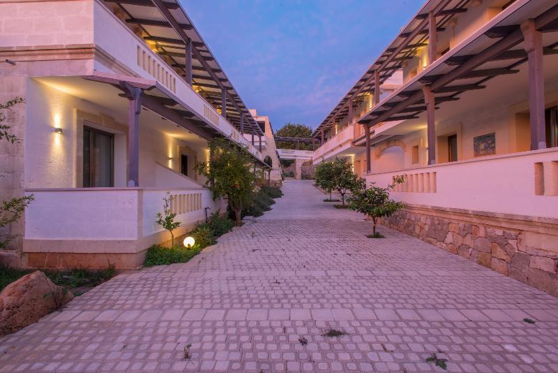 אוג'נטו Eden Resort Country מראה חיצוני תמונה