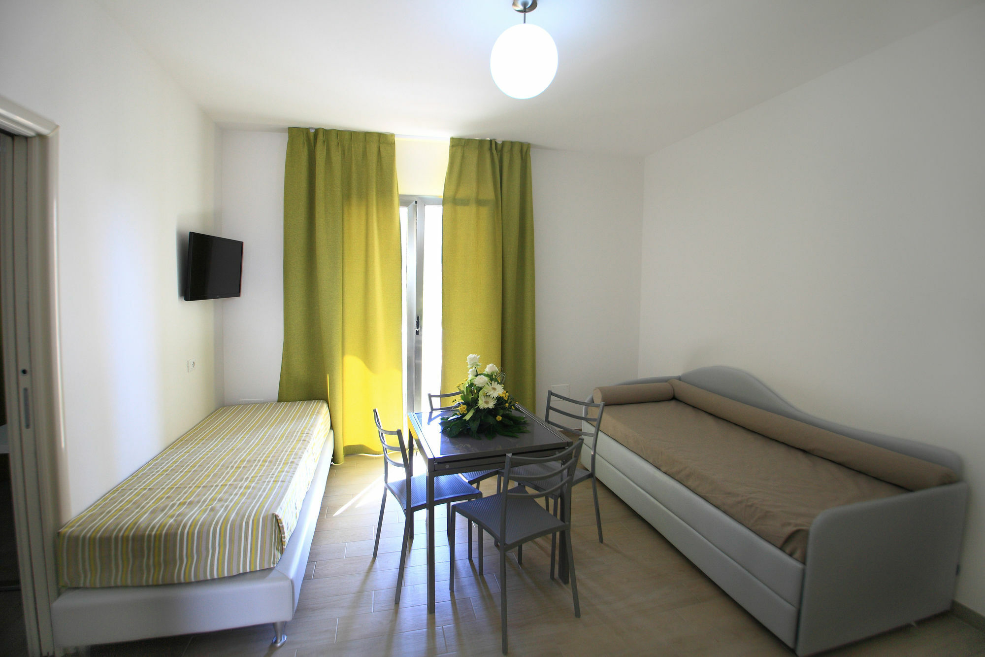 אוג'נטו Eden Resort Country מראה חיצוני תמונה